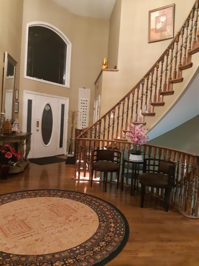 Lakeview House With 4 Rooms Kelowna Near Downtown & Knox Moutain Rom bilde
