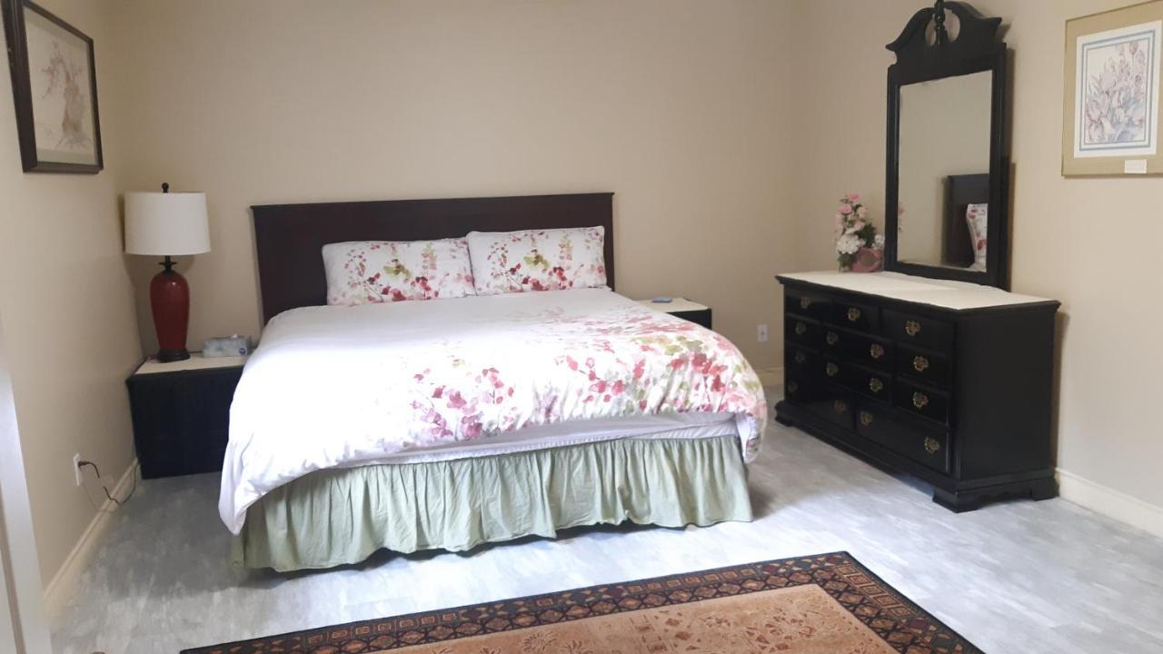Lakeview House With 4 Rooms Kelowna Near Downtown & Knox Moutain Eksteriør bilde