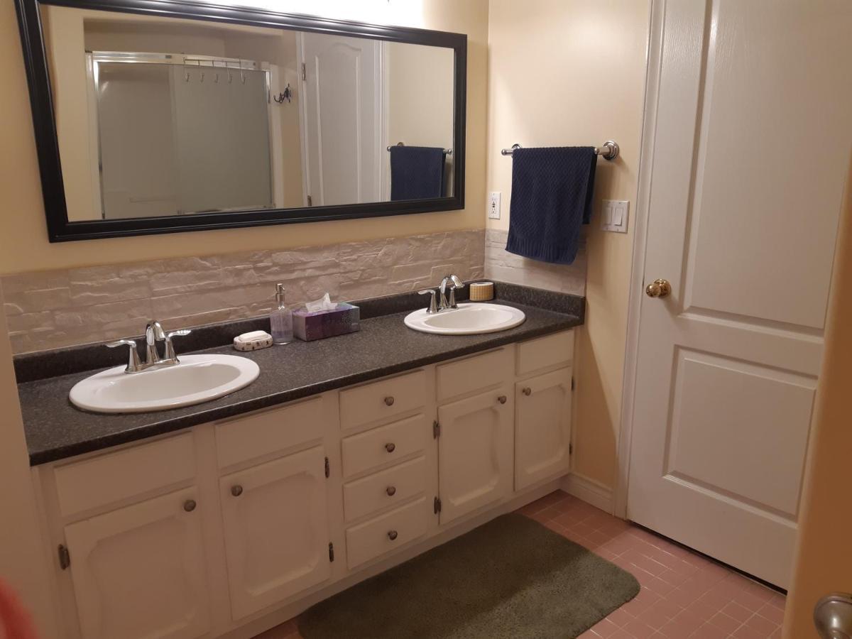 Lakeview House With 4 Rooms Kelowna Near Downtown & Knox Moutain Eksteriør bilde