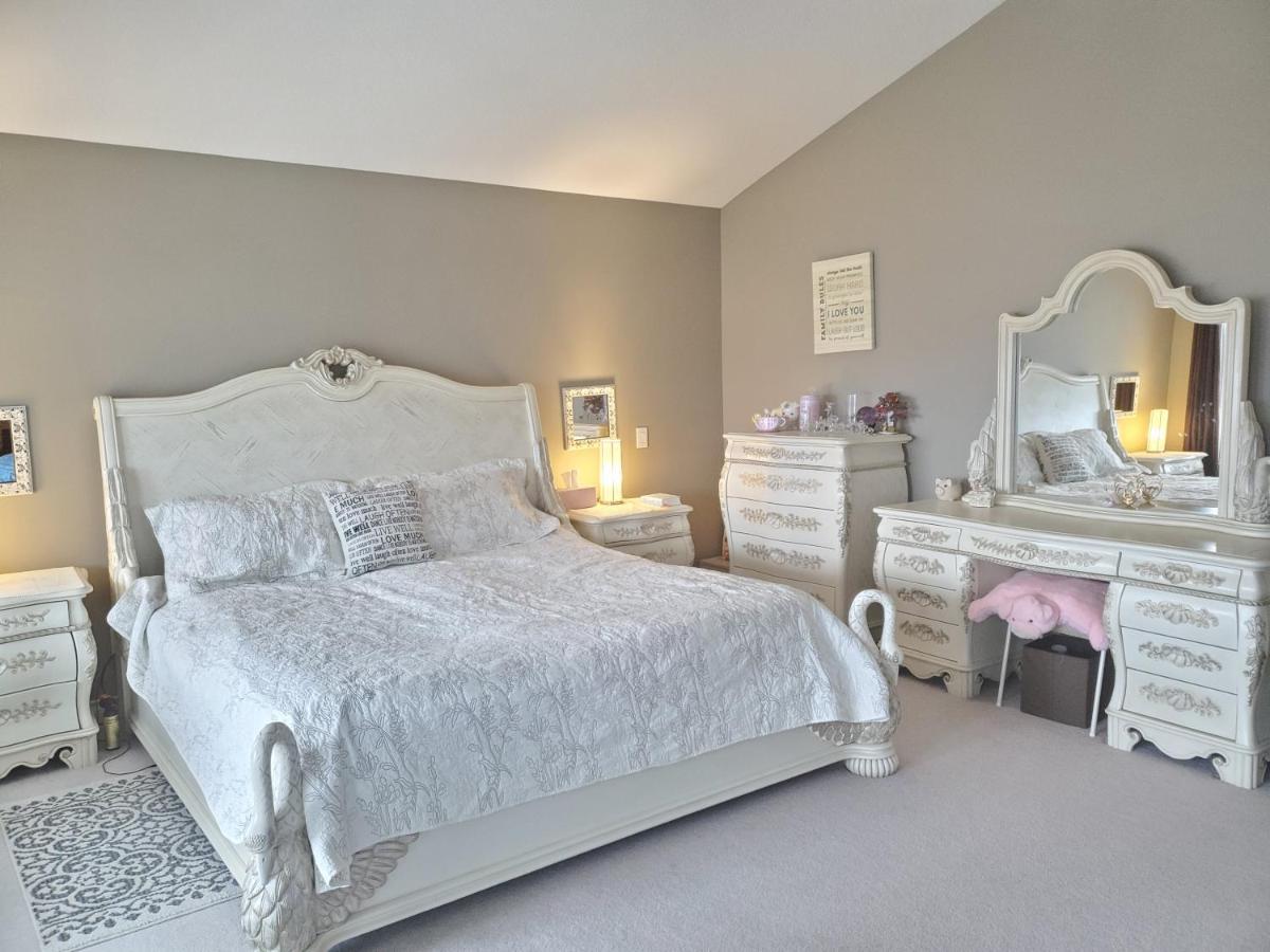 Lakeview House With 4 Rooms Kelowna Near Downtown & Knox Moutain Eksteriør bilde